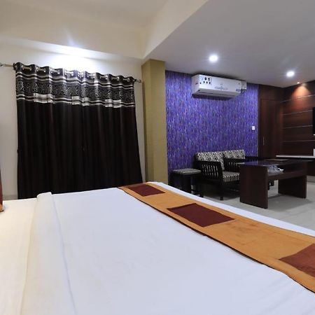 Hotel Rashmi Guwahati Eksteriør bilde