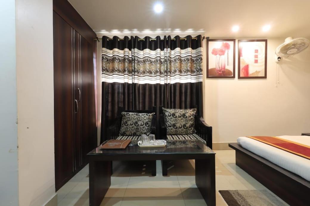 Hotel Rashmi Guwahati Eksteriør bilde