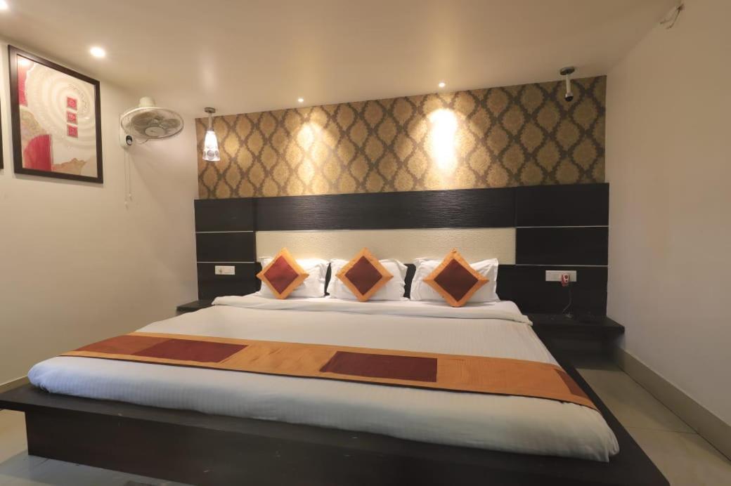 Hotel Rashmi Guwahati Eksteriør bilde