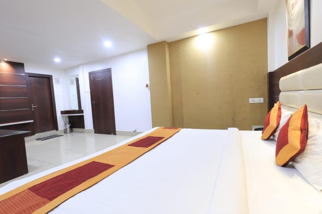 Hotel Rashmi Guwahati Eksteriør bilde