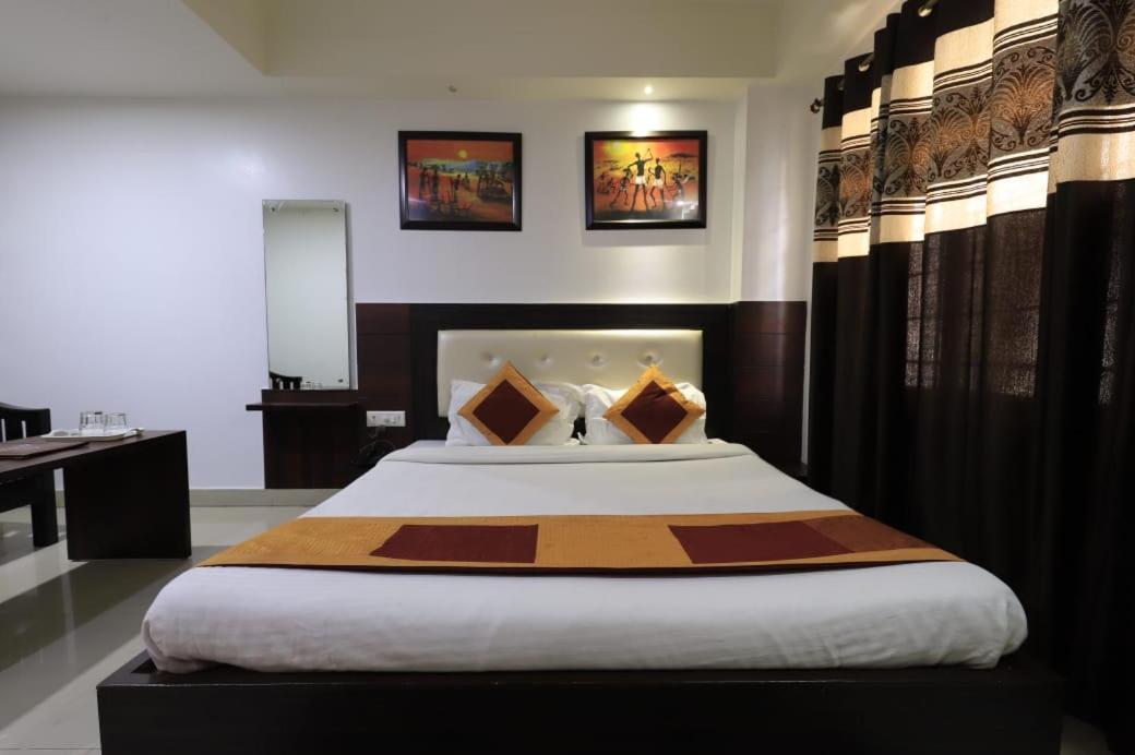 Hotel Rashmi Guwahati Eksteriør bilde