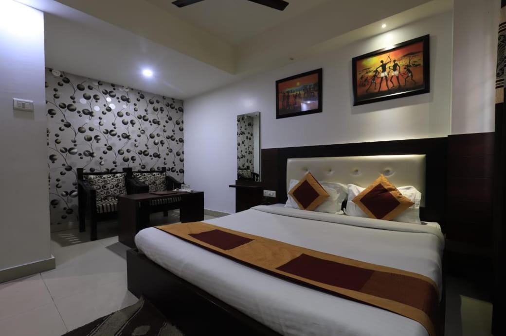 Hotel Rashmi Guwahati Eksteriør bilde