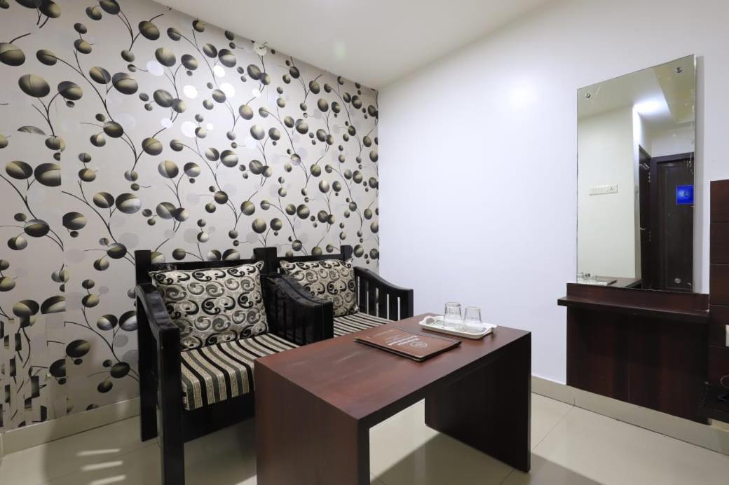 Hotel Rashmi Guwahati Eksteriør bilde